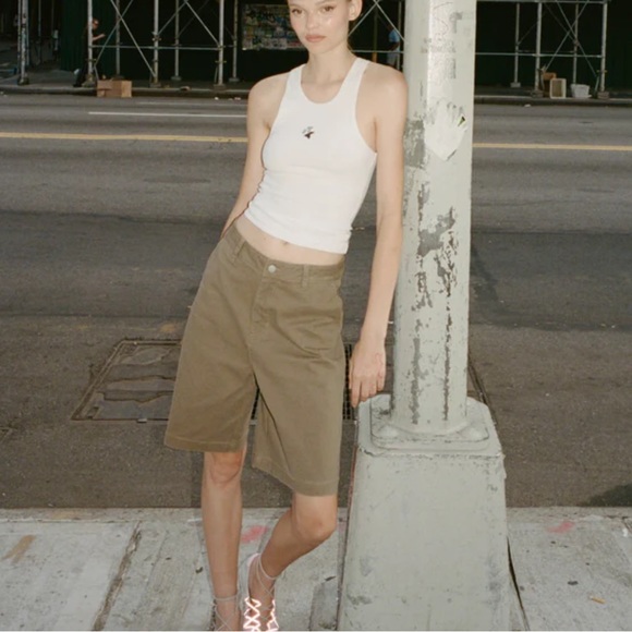 NWT With Jean Marie Shorts in Khaki - Picture 2 of 7